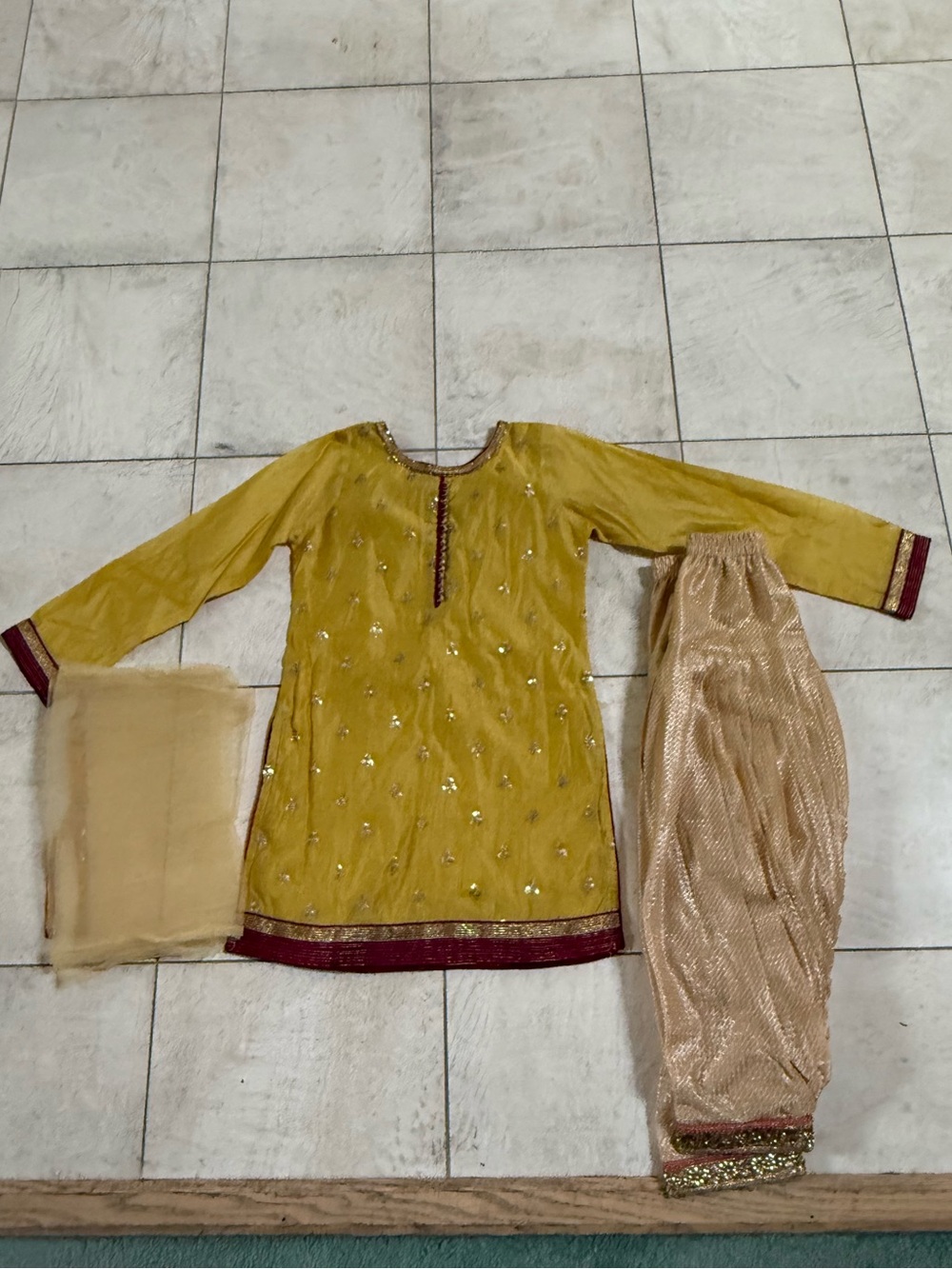Kids Yellow Gold Red Salwar Suit Set 3PC Festival Outfit Size 28